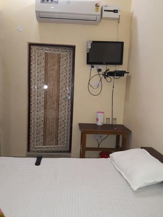 Hotel Ganga Vilas Colonelganj Экстерьер фото